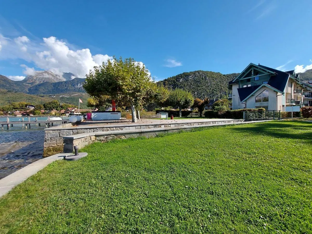 Apartament Au Bord Du Lac D'Annecy, Logement Type Loft, Dans Residence Avec Plage Et Ponton Privee Duingt
